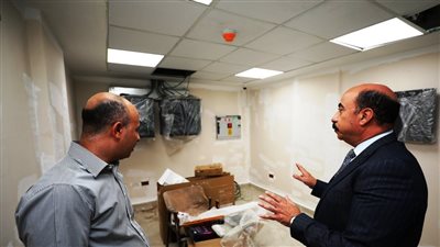 محافظ أسوان يتفقد أعمال الإحلال والتجديد ورفع الكفاءة لقاعة مؤتمرات عروس النيل الدولية