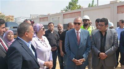 قبل بدء العام الدراسي.. محافظ القليوبية يتفقد عددا من الأعمال الإنشائية للمدارس بمدينة العبور