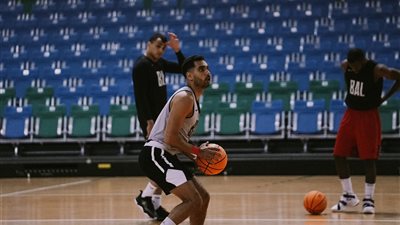 سلة الأهلي يختتم مرانه لمواجهة إجنايت في كأس العالم لكرة للأندية