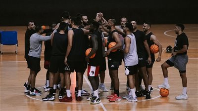 سلة الأهلي يخوض مرانه الأول في سنغافورة استعدادا لبطولة كأس العالم للأندية إنتركونتننتال