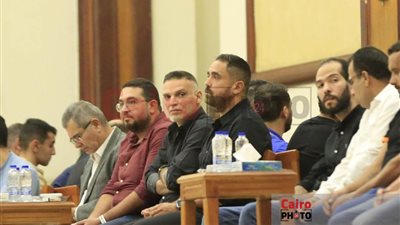 حسام شوقي وأمير كرارة أول الحاضرين في عزاء أشرف مصيلحي| صور