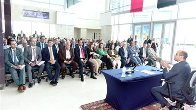 رئيس البورصة يجتمع بـ 90 مسئولا بـ شركات الوساطة في الأوراق المالية لعرض محاور العمل الفترة المقبلة