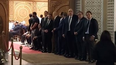 جمال علام وممدوح عباس أبرز الحضور بعزاء رجل الأعمال تيسير الهواري| بث مباشر 