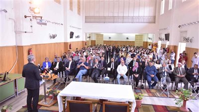 وزير العمل: وجهنا بشن حملات توعية نحو العمل الحر والإعلاء من قيمة العمل والمشروعات الصغيرة