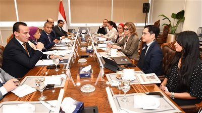 بتمويل سويسري.. الإسكان تناقش مشروع الاستراتيجية الوطنية للمدن الذكية 