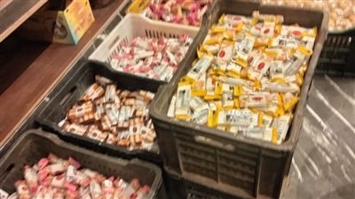 ضبط 8 آلاف قطعة حلوى منتهية الصلاحية داخل 3 مصانع بالغربية