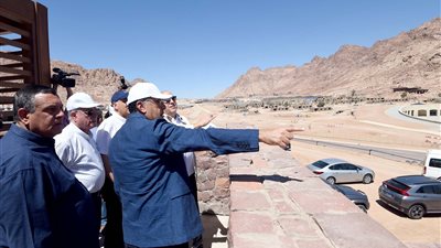 يضم فيلات وشاليهات وفندقا.. رئيس الوزراء يتفقد أعمال إنشاء منتجع سياحي جبلي بسانت كاترين