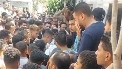 شهيد الشهامة.. المئات يشيعون جثمان شاب بالغربية لقي مصرعه خلال إنقاذ سيدة من الغرق| بث مباشر 