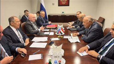 مناقشة مستجدات القضايا الإقليمية والدولية.. تفاصيل لقاء سامح شكري ووزير الخارجية الروسي