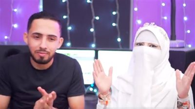 المطربة المنتقبة تثير أزمة على السوشيال.. وداعية: صوت المرأة ليس بعورة لكن الطريقة لا تتفق مع النقاب 