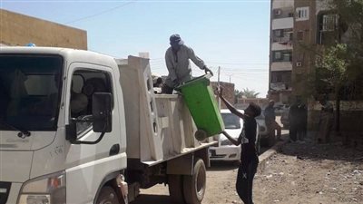 محافظ أسوان: استغلال سلاسل التنمية بإدارة المخلفات الصلبة وإعادة التدوير