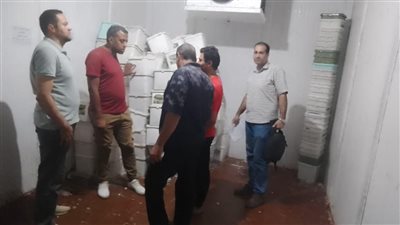 ضبط 5 مصانع غير مرخصة لبيع السلع الغذائية مجهولة المصدر بالقليوبية