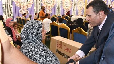 رئيس هيئة تعليم الكبار يشارك في مبادرة خطى لتوفير الكراسي المتحركة لذوي الهمم بالإسماعيلية 