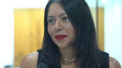 لقاء الخميسي: نزلت القبر مع أحمد زكي.. وهذه حقيقة محاولتي الانتحار