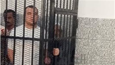 تأجيل محاكمة المتهم بإنهاء حياة صديقه داخل كافيه بالفيوم لـ أكتوبر المقبل| بث مباشر