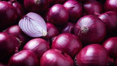 الإحصاء: ارتفاع أسعار البصل بنسبة 433% خلال شهر