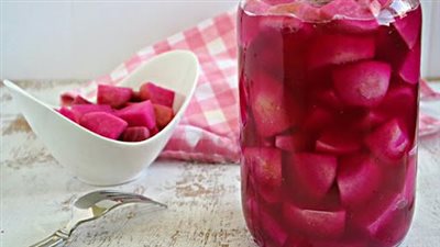 طرق تخليل اللفت مثل المحلات.. 6 أسرار للحصول على مخلل مقرمش