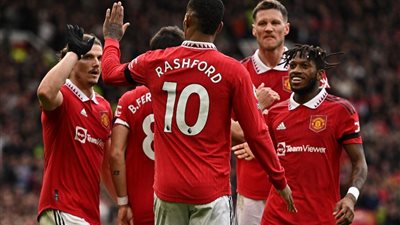 اقتراب رحيل ثلاثي مانشستر يونايتد في يناير 