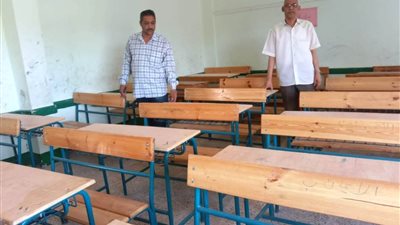 محافظ أسوان يكلف بتجهيز 1500 مدرسة لاستقبال 400 ألف طالب بالمراحل التعليمية المختلفة