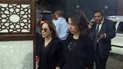 غياب نجوم الفن عن عزاء المخرج منير راضي بمسجد الحامدية الشاذلية | بث مباشر