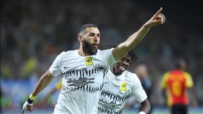 بسبب اتهامه بأنه عميل لـ حماس.. بنزيما يقاضي مسؤولين فرنسيين