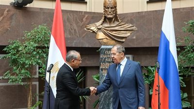 علاقات وثيقة وتعاون اقتصادي مثمر.. ختام عام التعاون الإنساني بين مصر وروسيا 