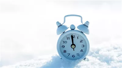 موعد تغيير الساعة والتوقيت الشتوي في مصر.. مواقيت الآذان بعد تغيير الساعة