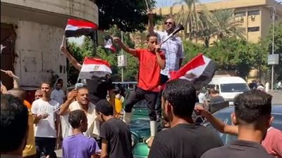 حاملين الأعلام.. إقبال كبير من المواطنين على مكاتب الشهر العقاري لتوثيق توكيلات انتخابات الرئاسة بالجيزة والغردقة| بث مباشر 