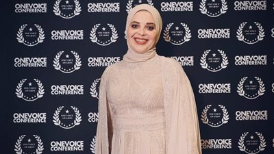 تركت الهندسة لتحقيق حلمها.. مروة خليل أول مصرية تحصد جائزة أفضل معلقة صوتية بإفريقيا 