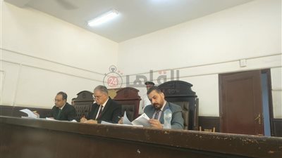 اليوم.. رابع جلسات محاكمة المتهم بمواقعة شقيقته المعاقة ذهنيًا وحملها سفاحا بالفيوم