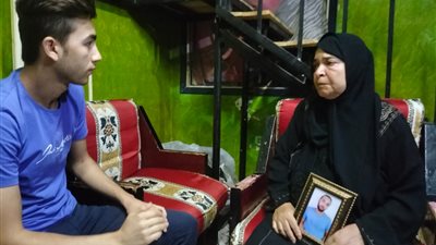 تفاصيل مصرع قهوجي وإصابة شقيقه في مشاجرة بالمقطم.. ووالدة الضحية: عاوزة القصاص