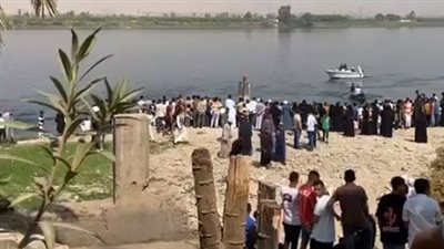 البلد كلها منتظرة خروجه.. الإنقاذ النهري يكثف جهوده للعثور على جثمان طالب غرق بنهر النيل في الأقصر| بث مباشر 