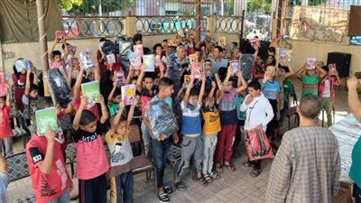 انطلاق مبادرة يوم الخير لبسك لغيرك عيد بإجمالي 5000 قطعة ملابس وشنط وأدوات مدرسية بالمنيا