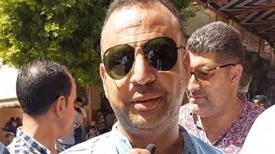 خال محمد صلاح خلال توثيق توكيلات الترشح للرئاسة: كل الأسرة بتأييد الرئيس السيسي وكلنا معاه| بث مباشر 