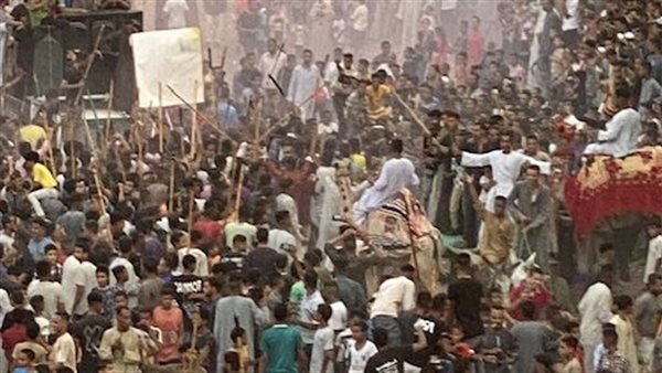 الآلاف من أبناء الأقصر