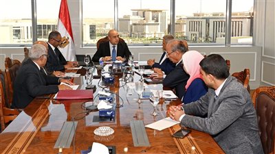 وزير الإسكان يوجه بضرورة المتابعة المستمرة لخدمات مياه الشرب والصرف على مستوى الجمهورية