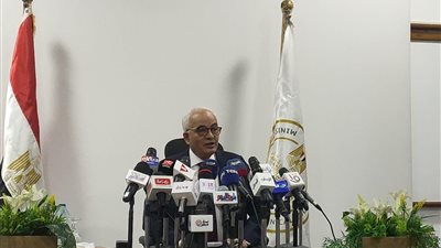 وزير التعليم: إعادة النظر في نظام الامتحانات وآليات القبول بالجامعات بالتنسيق مع وزارة التعليم العالي