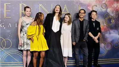 أنجلينا جولي: كنت في حاجة إلى العلاج النفسي أنا وأطفالي بعد انفصالي عن براد بيت