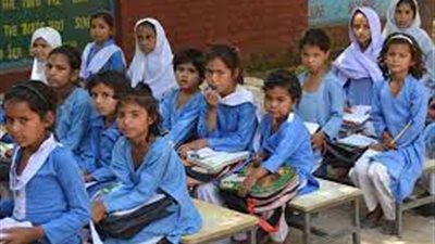 عدوى بالعين تتسبب في إغلاق 56 ألف مدرسة باكستانية