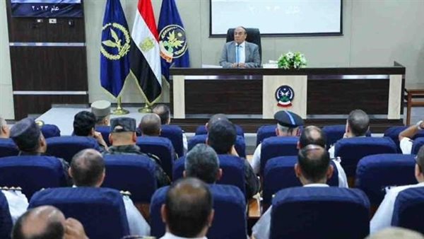 ندوة تثقيفية للضباط