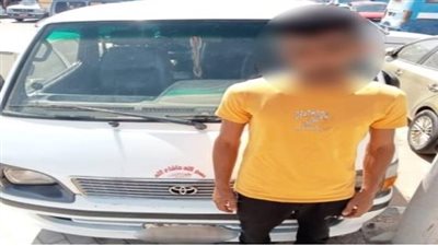 بهرب من الرادار.. ضبط سائق سيارة ميكروباص يطمس لوحاتها المعدنية بالقاهرة