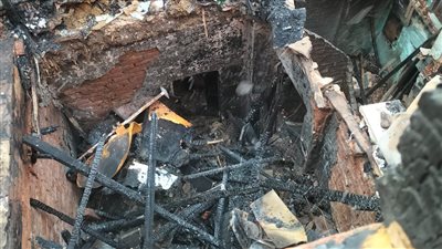 دون إصابات أو خسائر في الأرواح.. ننشر صور حريق عقار شارع البحر بشبرا