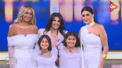 غادة عبد الرازق وأسرتها ضيوف منى الشاذلي.. الخميس