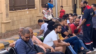 كلام الرئيس وصل لـ قلوبنا.. توافد المواطنين على مقرات الشهر العقاري ببورسعيد لعمل توكيلات لمرشحي الرئاسة| صور