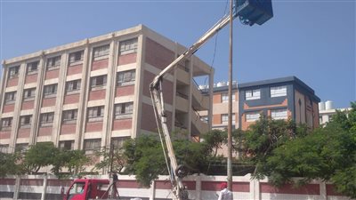 محافظ الإسكندرية يشدد على رؤساء الأحياء بتكثيف حملات التطهير وإزالة الإشغالات في محيط المدارس