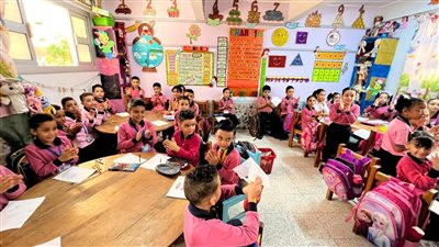 بـ 2805 مدارس.. محافظ الإسكندرية يتابع انتظام الدراسة في العام الدراسي الجديد