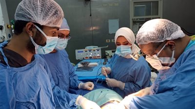 مؤسس طب الحالات الحرجة: التشخيص أحد أكبر مشكلات الطب في مصر.. واحذر من الأعشاب 