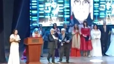 خالد زكي بعد تكريمه من مهرجان الإسكندرية: ربنا يديني الصحة وأمثل لآخر نفس في عمري 