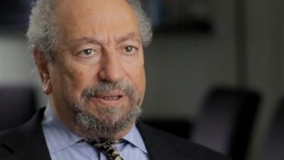 وصول جثمان الدكتور سعد الدين إبراهيم.. وتشييع الجنازة بعد الظهر 