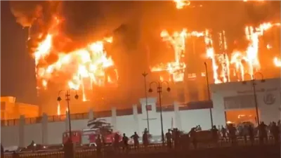 وزير الداخلية يتفقد موقع حريق مبنى مديرية أمن الإسماعيلية